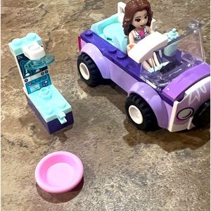 Lego Friends Emmas Mobile Vet Clinic